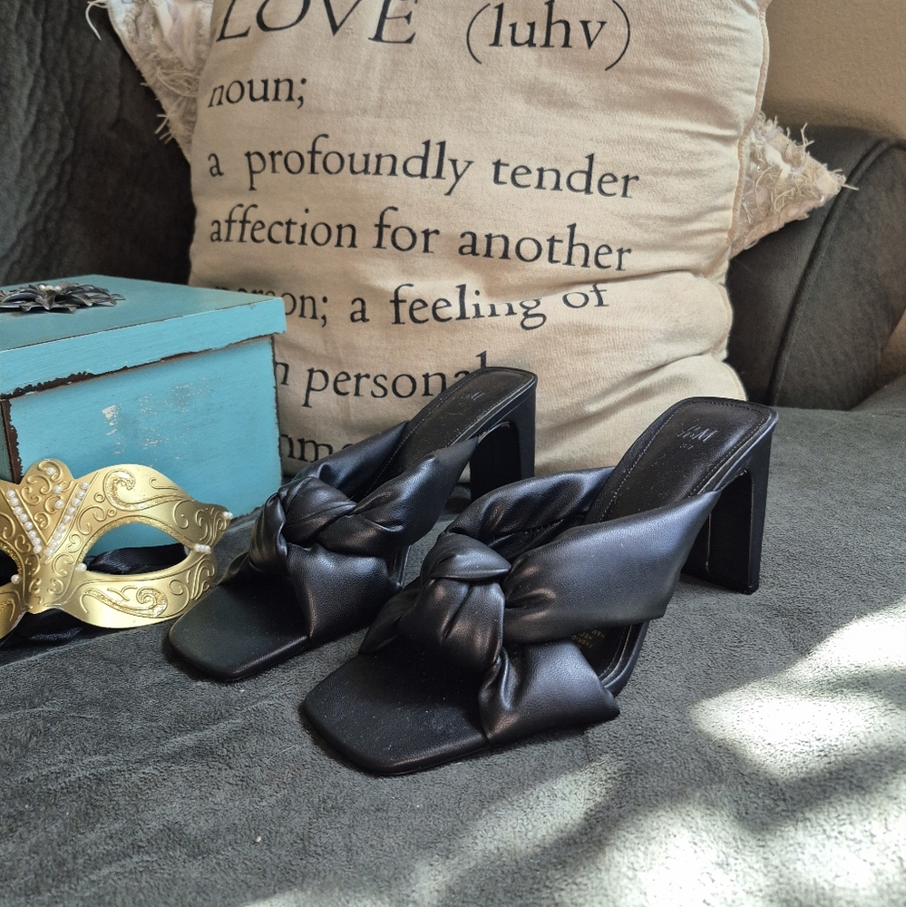 H&M Black Mules with Chunky Block Heel and Bow Detail